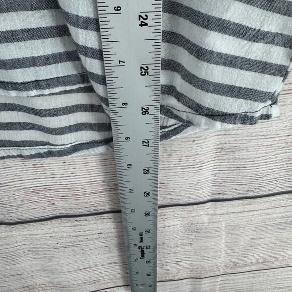 Mountain Hardwear Striped Tie Front Blouse Women's Size Large Gray/White - Picture 12 of 15